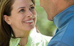 Đại gia ly hôn vì gái qua đường 